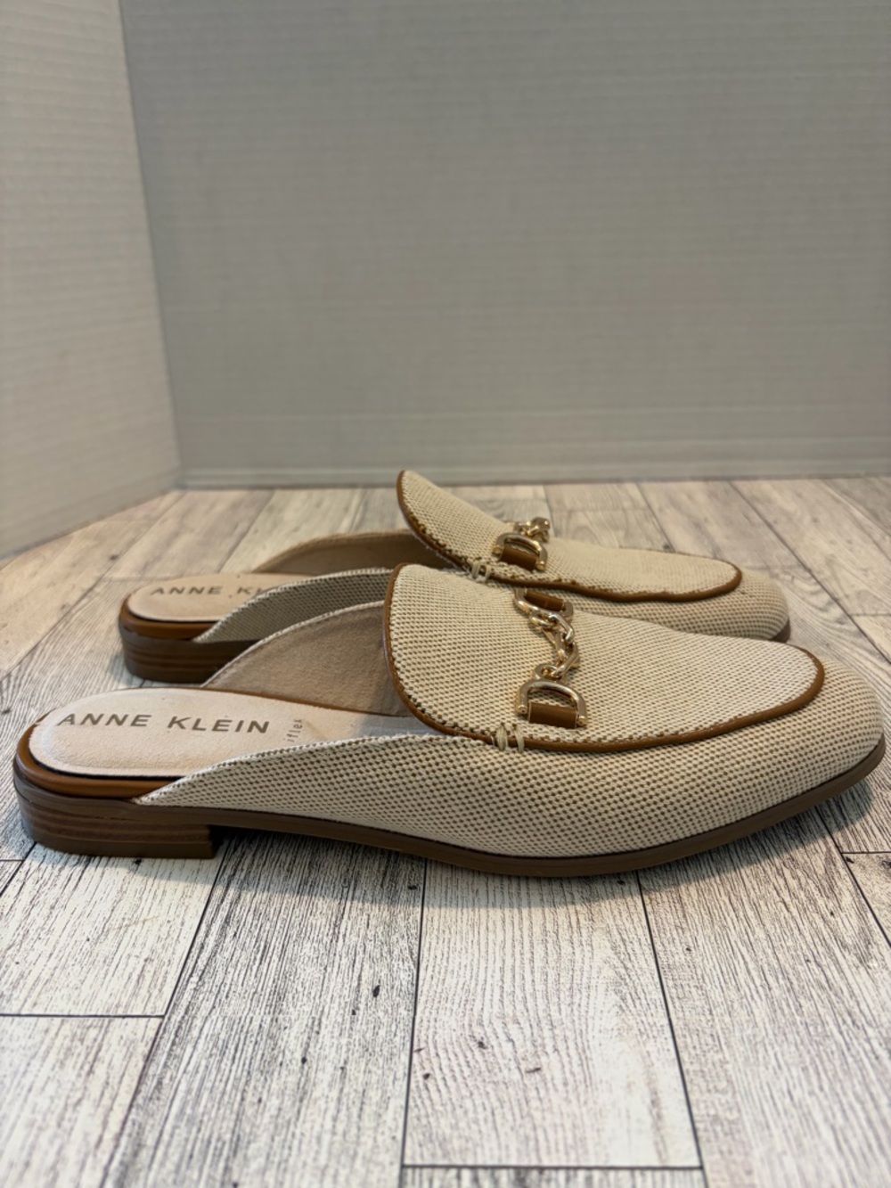 Anne Klein Mule Loafers Womens 6.5 Beige Woven Slip On Horsebit Comfort Flats